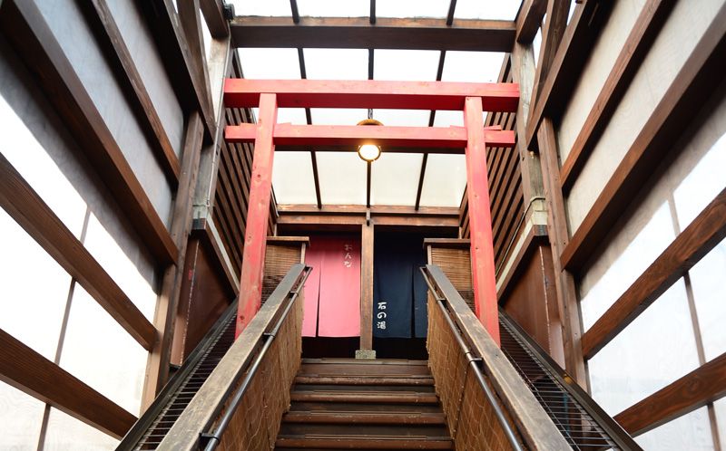 cổng Torii trong Lữ quán Tenku cổng Torii trong Lữ quán Tenku